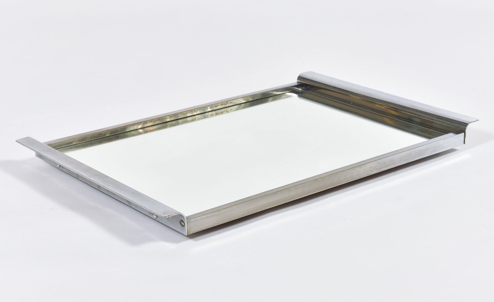 Medium Chrome Mirrored Tray 02