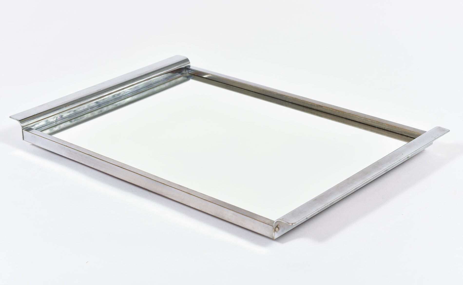 Medium Chrome Mirrored Tray 03