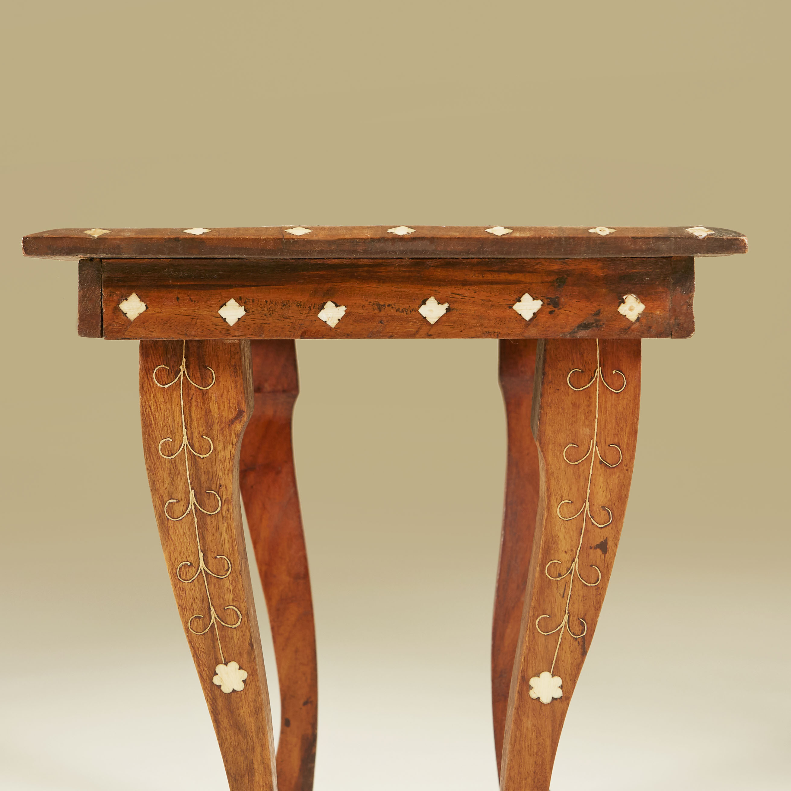 Inlaid Table Rectangular 019 V1