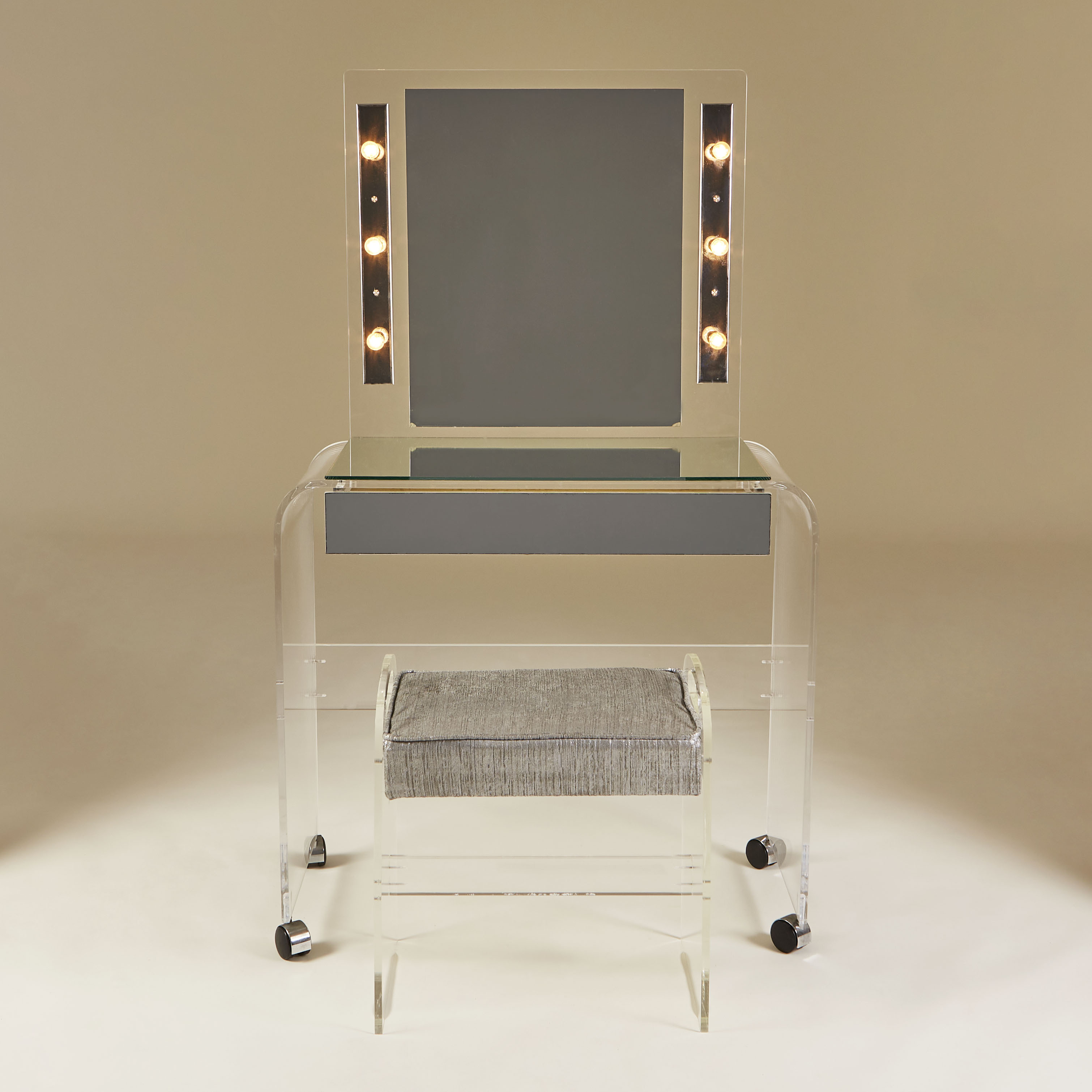 Mirrored Dt And Stool 0088 V1