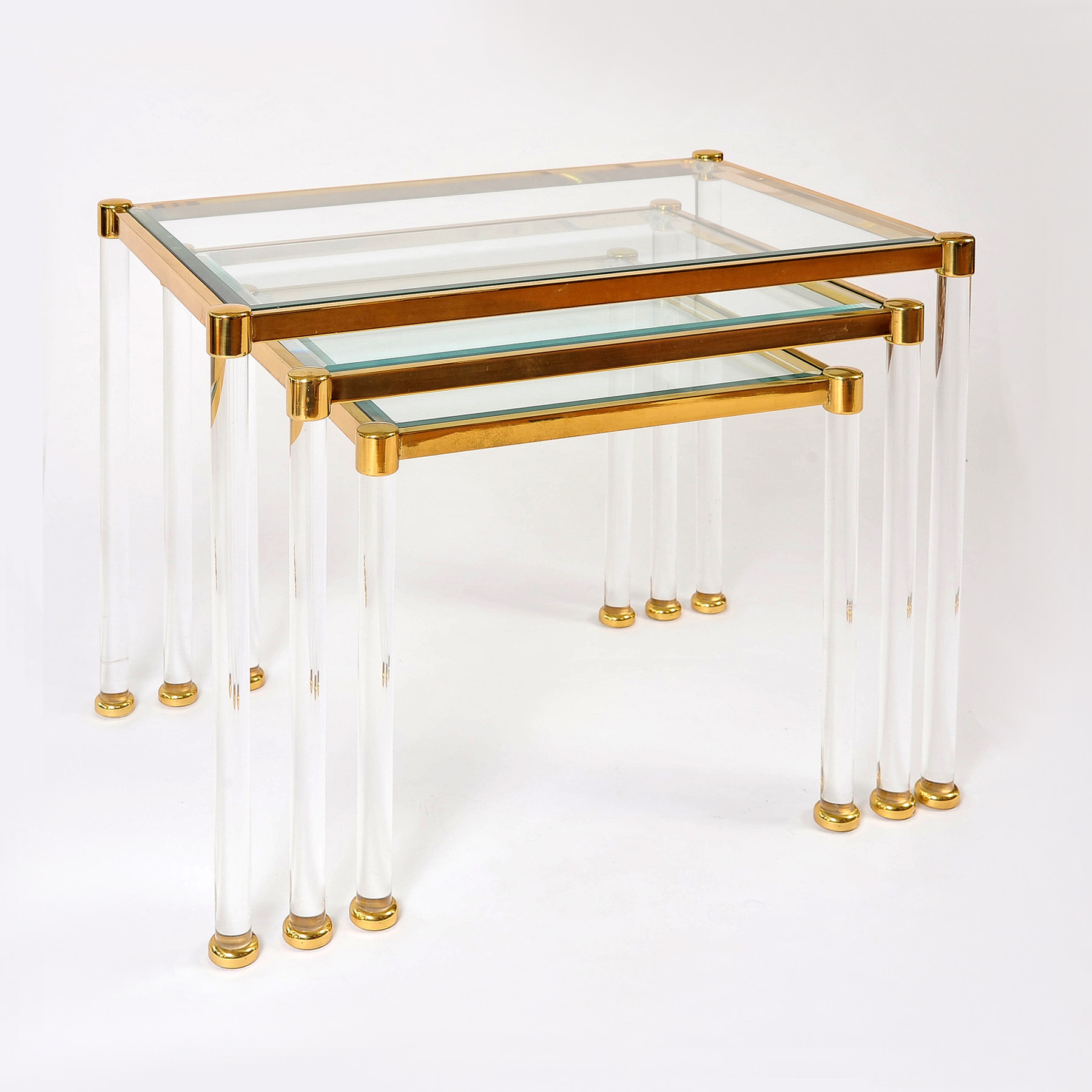 Nesting Tables 01