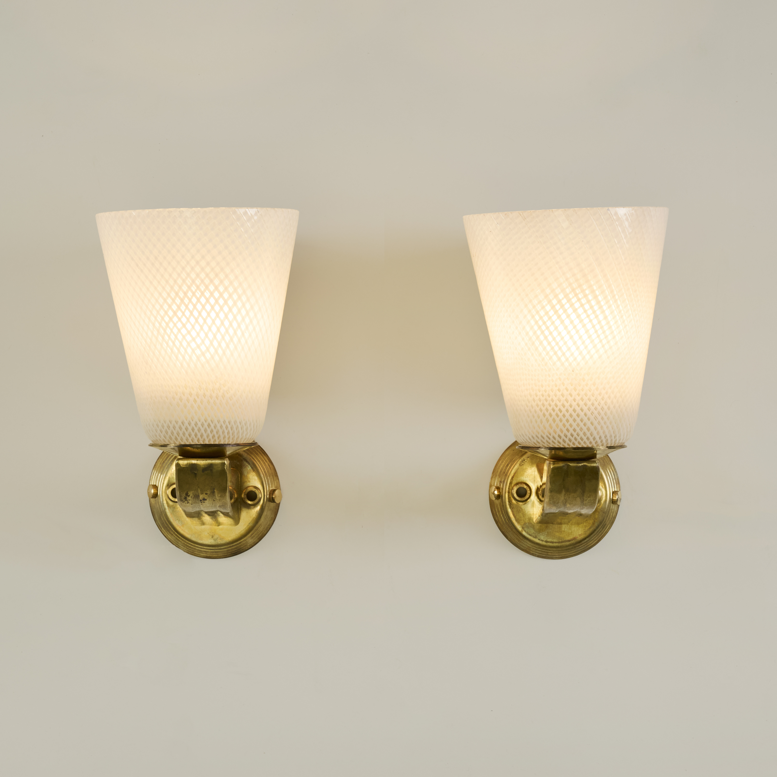 Reticello Cone Lights Valerie Wade 22 095 V1