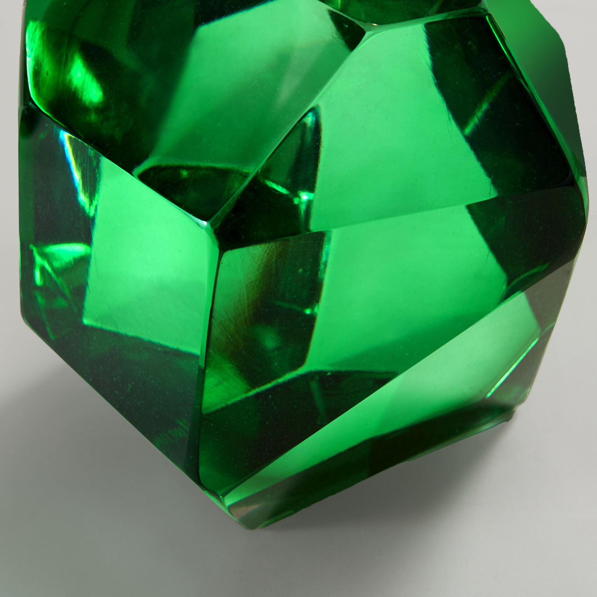 Emerald Green Rock Lamp 20210225 Valerie Wade 2 224 V3