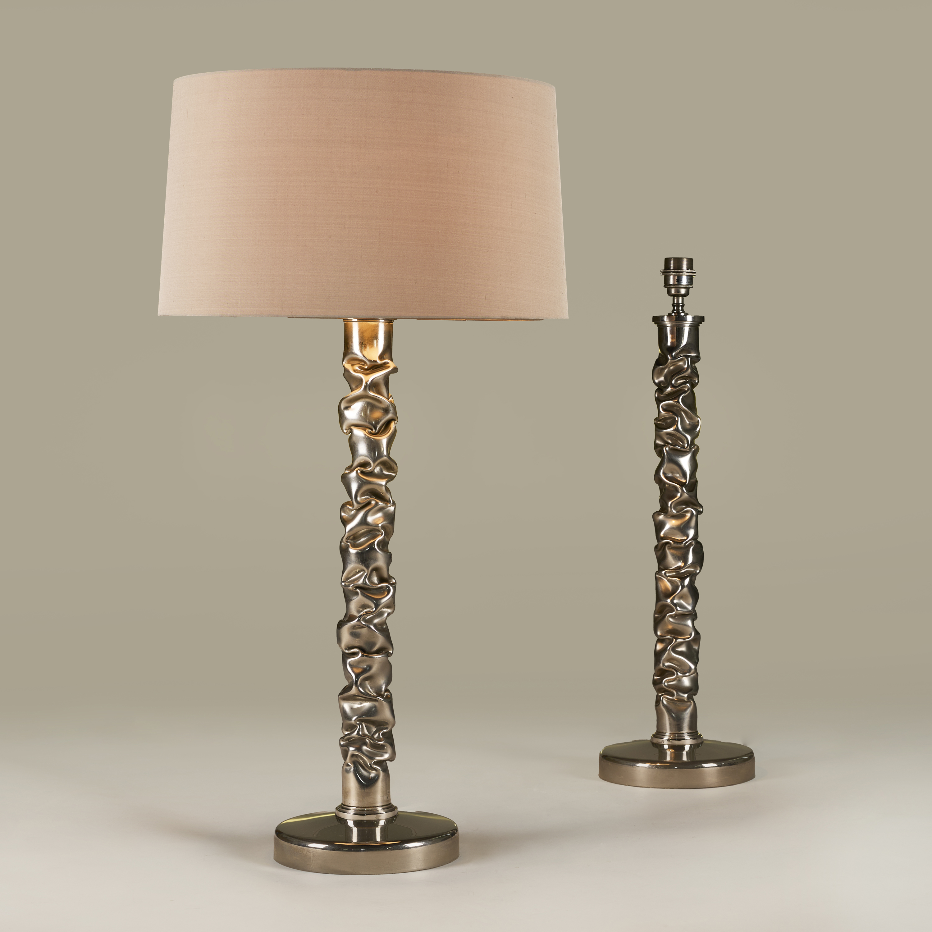 Melting Metal Lamps Valerie Wade 24 075 V1