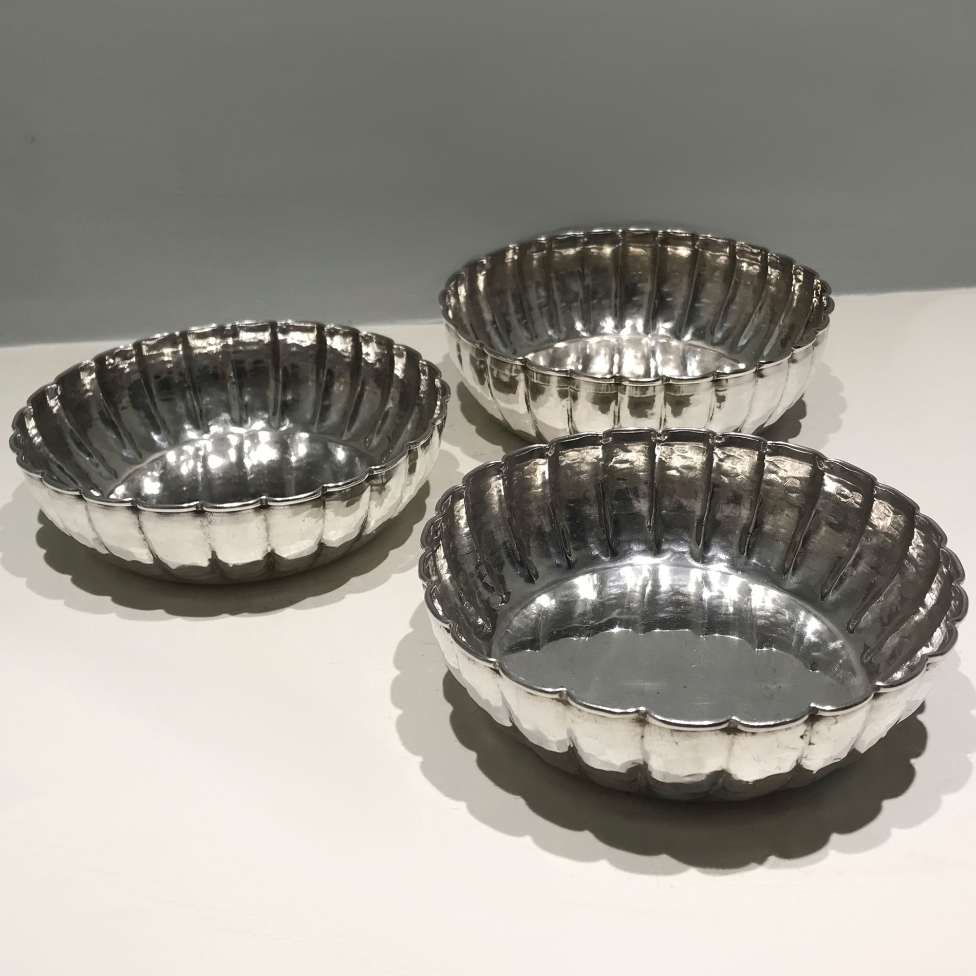 The image for Three Silver Bowls 02