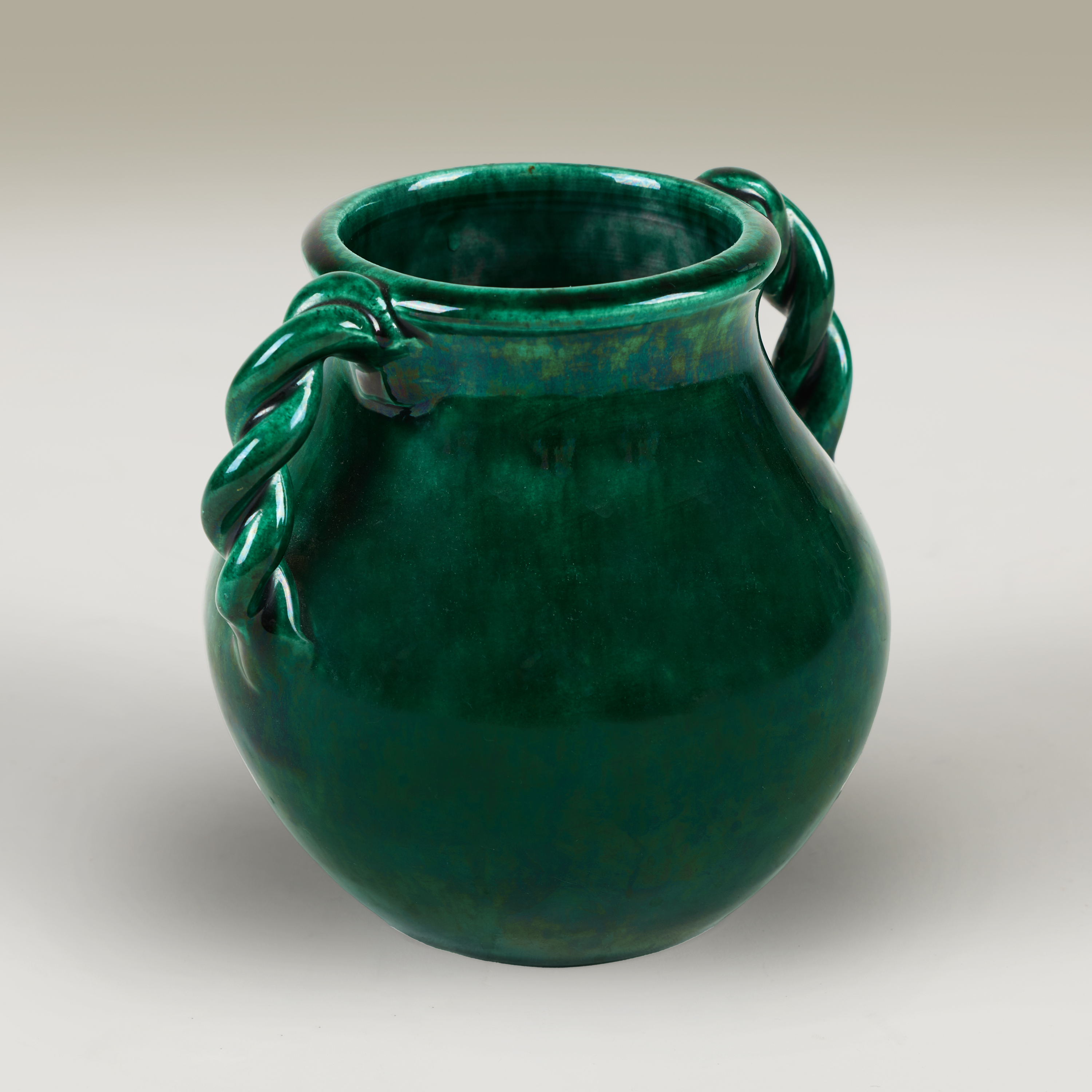 Green Vase Jerome Massier Valerie Wade 263374 V1