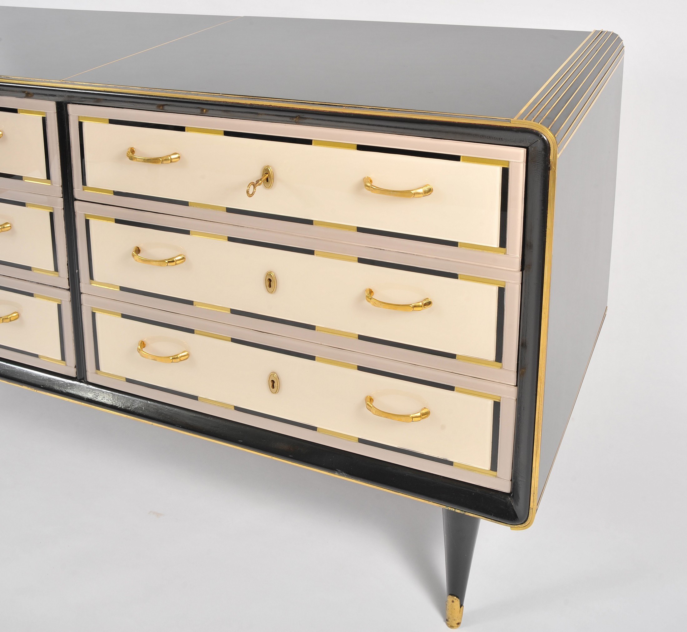 The image for Valerie Wade Fc664 1980S Italian Double Width Chest Drawers 03