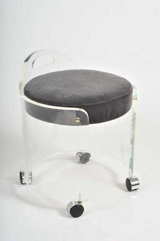 Valerie Wade Fs581 1950S Us Lucite Circular Stool 06