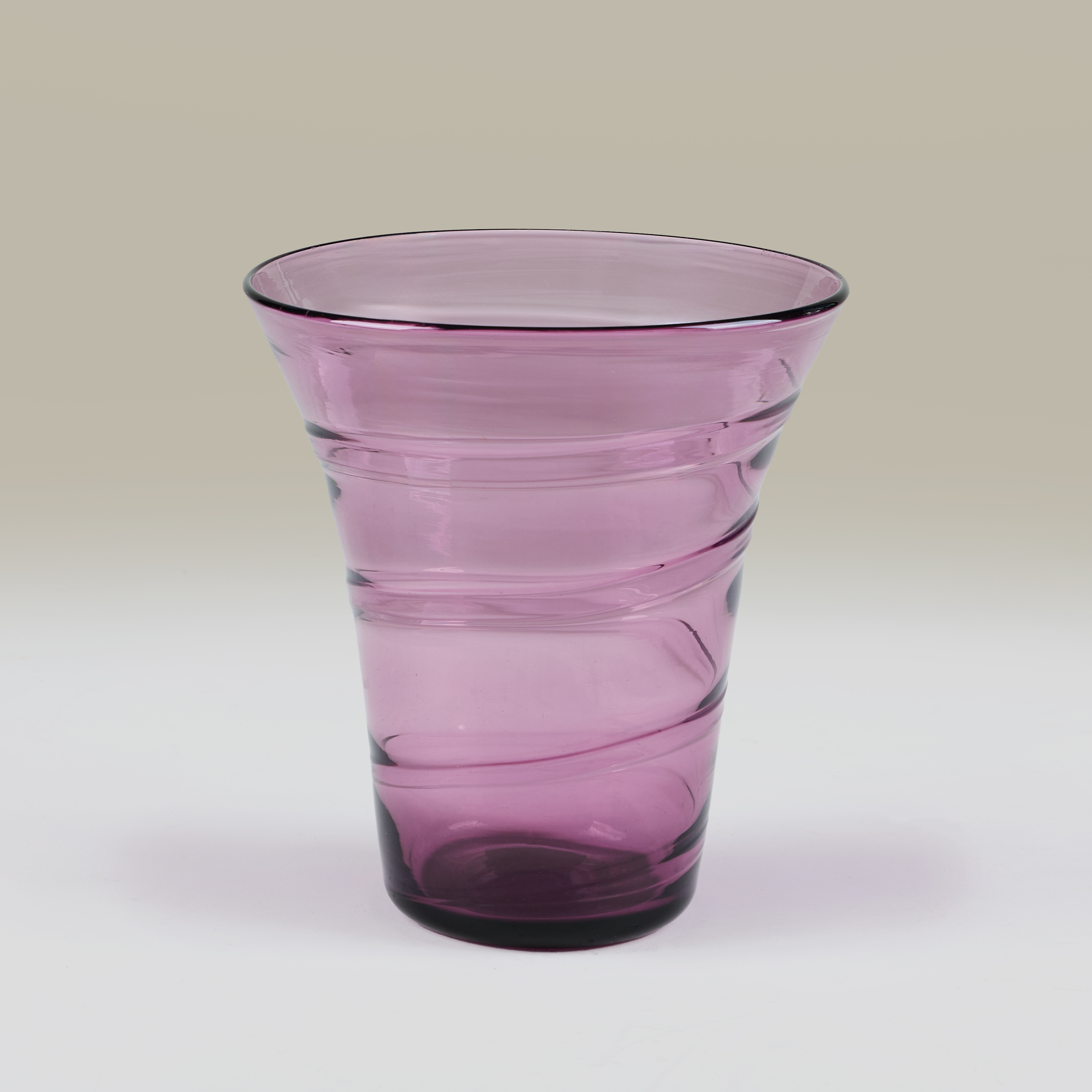 Whitefriars Vases Valerie Wade 27 112 V1